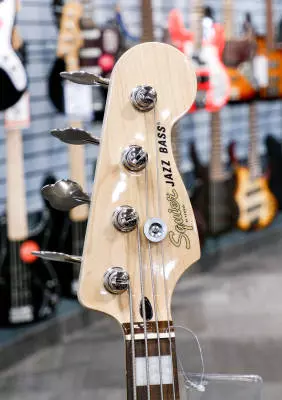 Squier - Affinity Series Active Jazz Bass, Laurel Fingerboard - Mystic Sea Foam Green 2